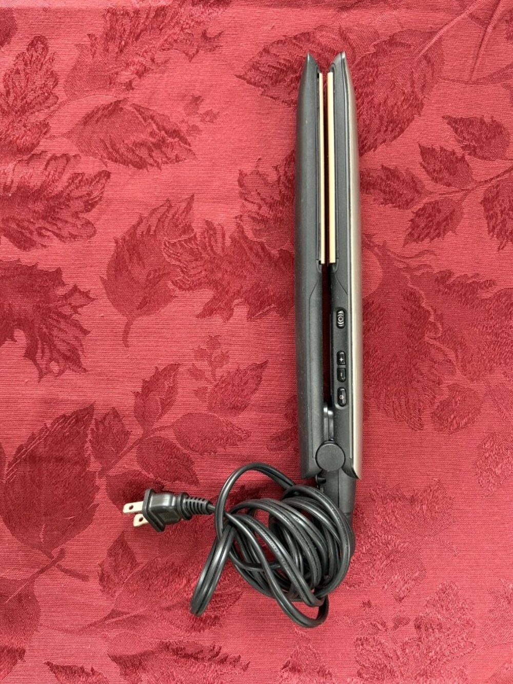 ✨ Remington Shine Therapy Ceramic Hair Straightener - Picture 2 of 5